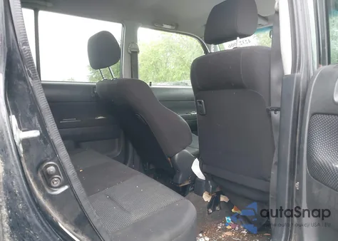 2004 Scion Xb Base (A4) from USA, damaged, VIN JTLKT334040165878